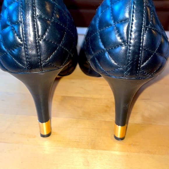 CLOSING- LAST CHANCE- MAKE OFFER -Vince Camuto Diamond Quilted Black Leather - Picture 9 of 9